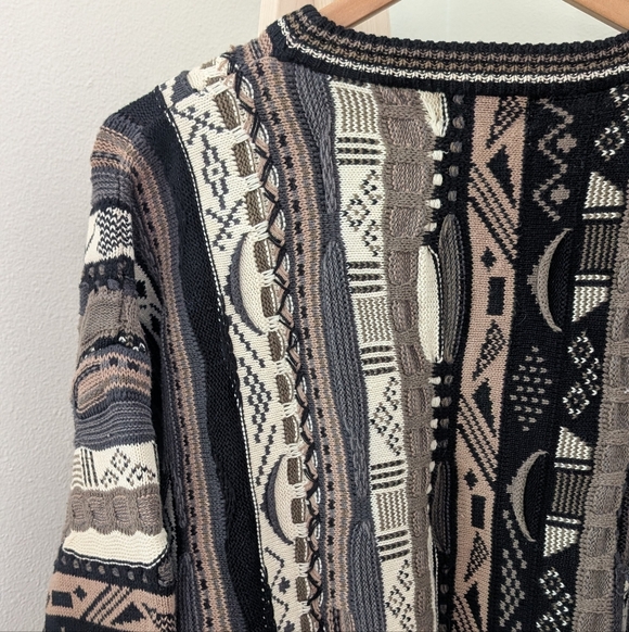 Vintage 90's Coogi Style Abstract Textured Chunky Crewneck Sweater In Black/Gray - Picture 8 of 10